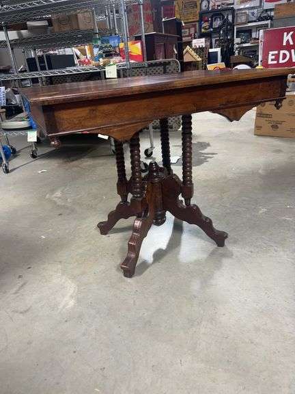 Gorgeous handmade Cherry Table by Mr Gordon Pulaski TN