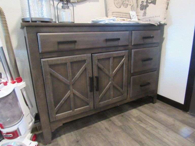 HUTCH / BUFFET 18" X 56" X 39" TALL