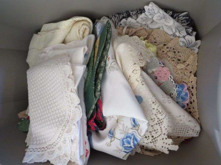 PLASTIC TOTE OF FANCY LINENS