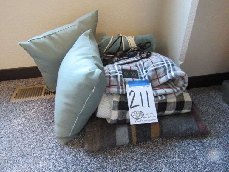 THREE ELECTRIC BLANKETS AND TWO THROW PILLOWS
