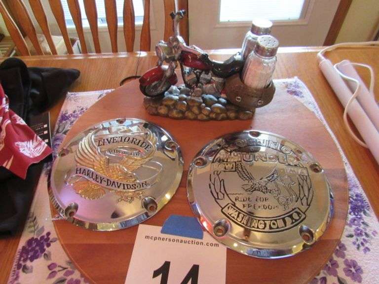 LAZY SUSAN W/ MOTORCYCLE SALT AND PEPPER SHAKERS AND TWO HARLEY CLUTCH COVERS