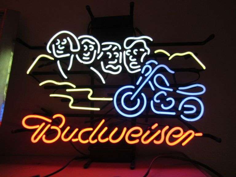 BUDWEISER MT RUSHMORE NEON 17" X 21"