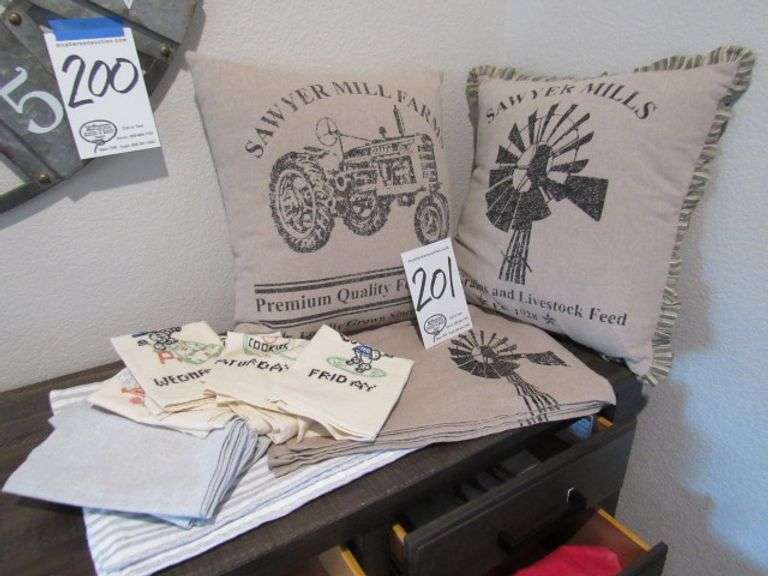 SAWYER MILLS PILLOWS AND PLACEMATS