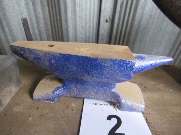 SMALL ANVIL 11"X3"X4" TALL