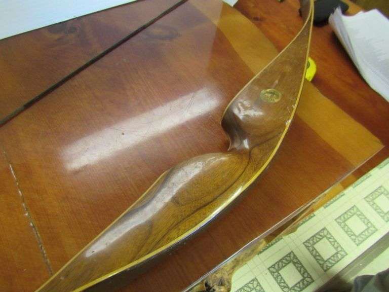 Bear Grizzly Bow 50 pounds - McPherson Auction & Realty