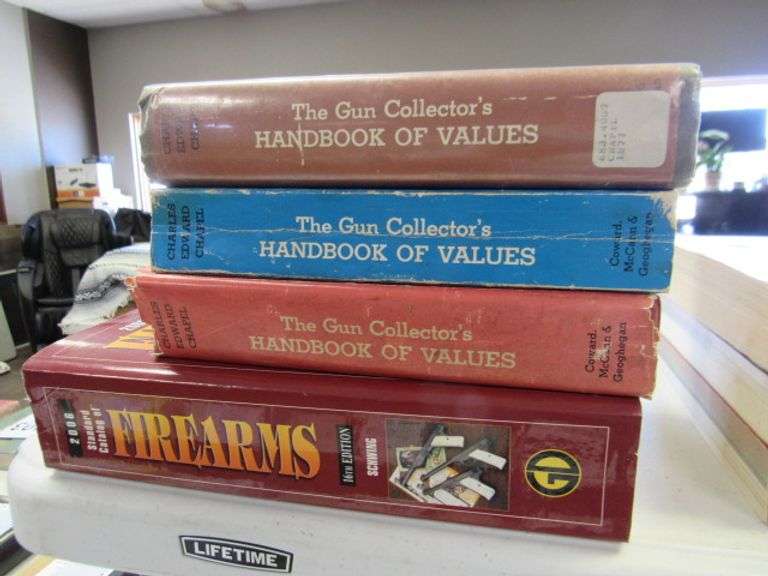 GUN COLLECTORS HANDBOOK OF VALUES AND FIREARMS CATALOG McPherson