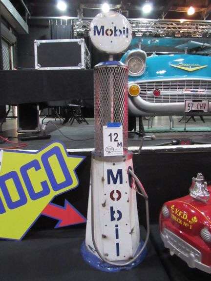 MOBIL UPRIGHT PUMP DECORATION 53"H
