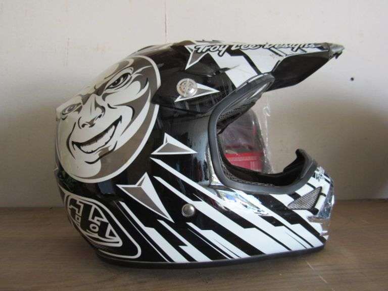 LARGE TLD MOTORCYCLE HELMET