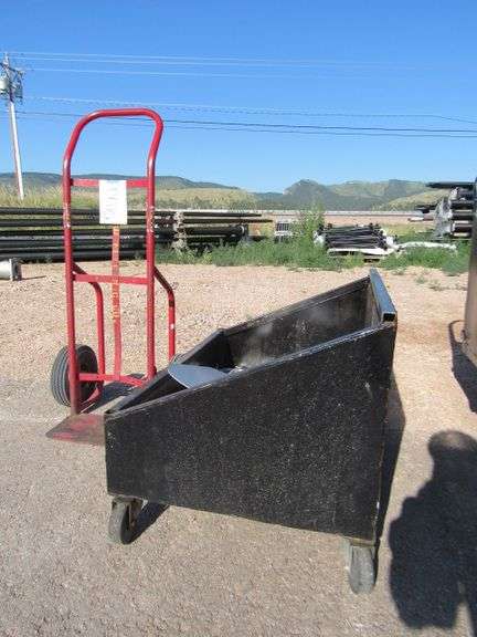 2 WHEEL CART WITH AIR TIRES AND 24"X36" ROLLING SHOP CART