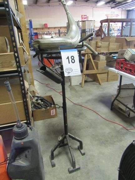 MALCOM SMITH RACING MOTO CROSS TIRE CHANGING STAND AND 1 EXHAUST HEADER PIPE & 2 MUFFLERS - FITMENT UNKOWN