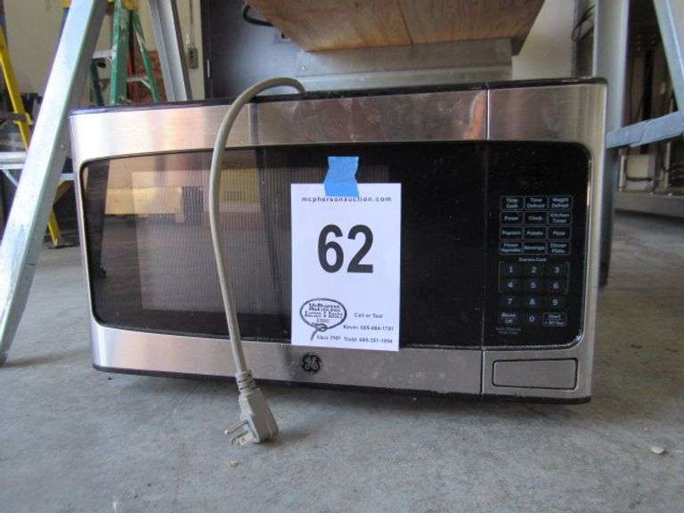 GE MICROWAVE OVEN - McPherson Auction &amp; Realty