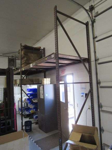 PALLET RACKING INCLUDES 3 UPRIGHTS THAT 4' DEEP 12' TALL INCLUDES 6-9' CROSS BEAMS