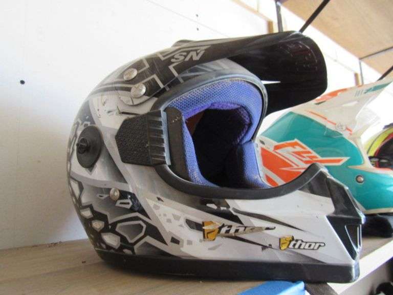 THOR MOTORCYCLE HELMET DOT APPROVED