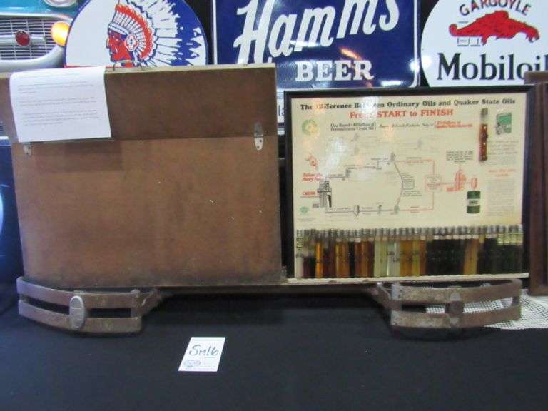 1933 QUAKER STATE OIL TRAVELING SALESMAN DISPLAY BOARD W/ CASE AND BUMPER