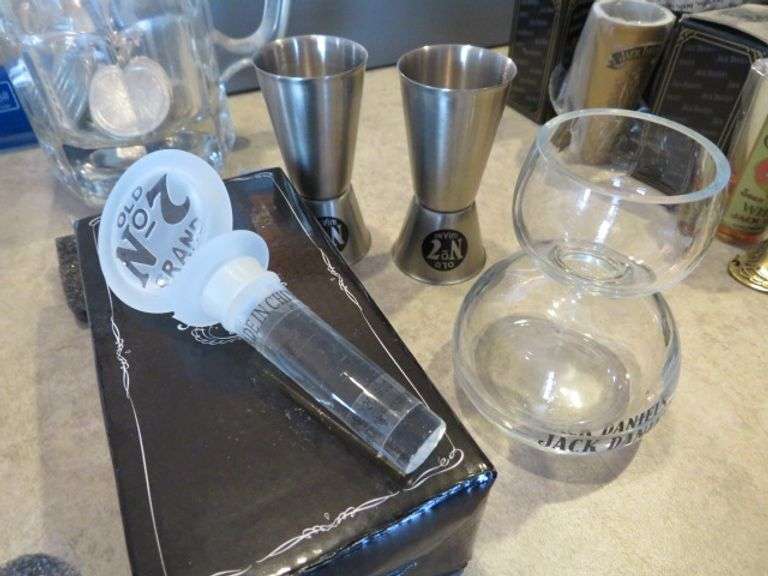 3 JACK DANIELS SHOT GLASSES AND GLASS BOTTLE STOPPER
