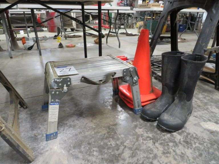 ALUM. FOLDING STEP STOOL 12" 350 LB. CAP. - 2 ORANGE CONES AND SIZE 14 WINTER BOOTS