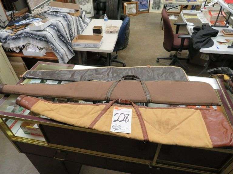 5 SOFT SIDED GUN CASES - McPherson Auction & Realty