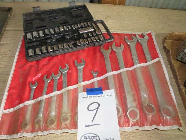 METRIC SOCKETS AND STANDARD WRENCH SET