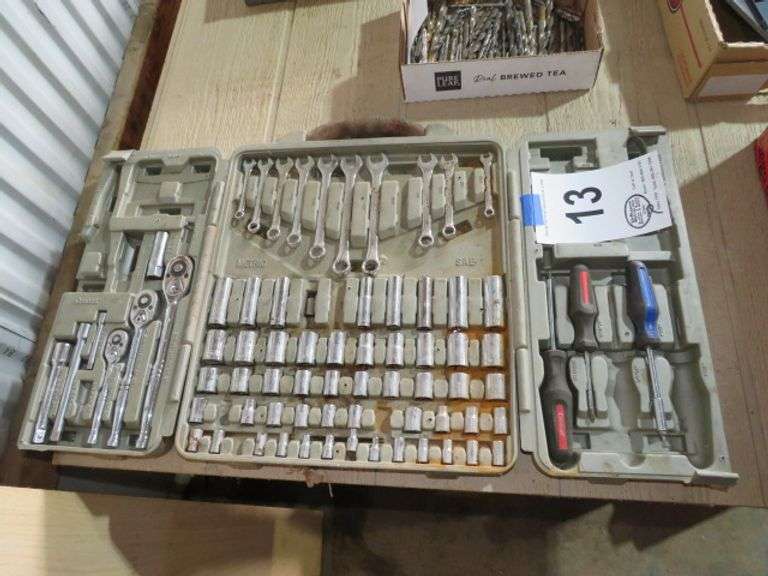 CRESCENT BRAND SOCKETS AND SCREW DRIVERS