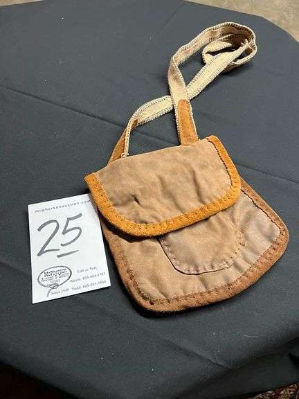 Leather Black Powdershooting bag, or pipe bag, or whaterever you want it to be!