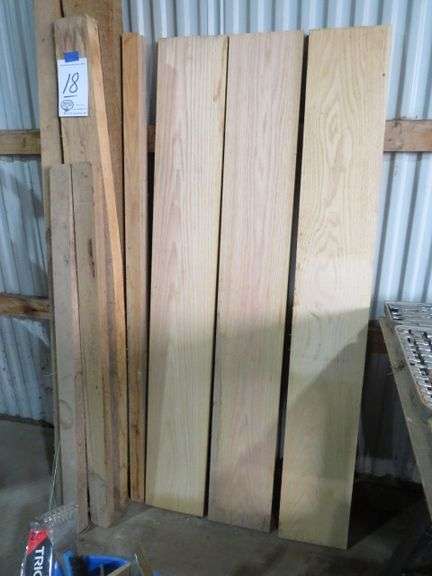 ASSTD. 1"x8" KNOT FREE OAK WOOD19