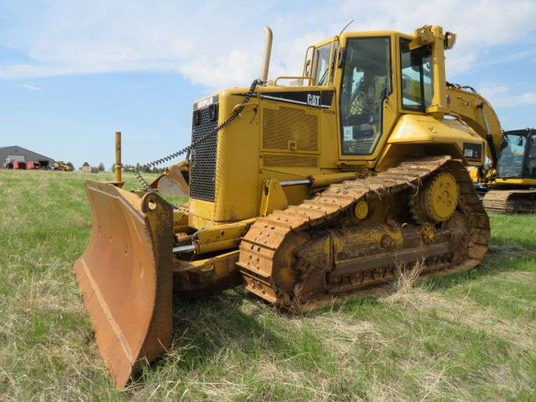 2003 CATERPILLAR D6NXL HIGH TRACK - S/N AKM00373, NEW BUSHINGS AND PINS UP FRONT IN EARLY 2024 - BRAND NEW UNDER CARRIAGE APPROX. 1,000 HOURS AGO, TRANSMISSION SOFTWARE UPDATE COMPLETED - 15,080 HOURS ON THE METER, 22 " PADS , 10' STRAIGHT BLADE WITH ANGLE AND TILT, SOUND CAB - SELLS WITH TOPCON GPS SET UP - fresh engine oil and filter and fuel filter