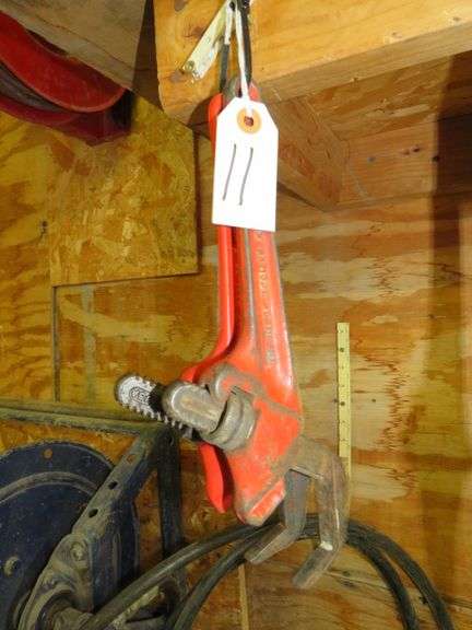 2- 10" HEX RIDGID E 110 PIPE WRENCHES BOTH TO GO ONE MONEY