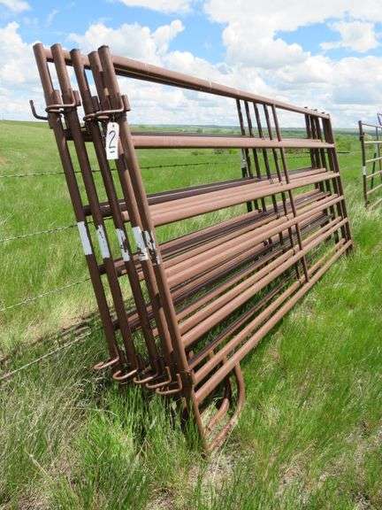 HI QUAL "RANGE PANEL" OVAL TUBE W/ U LATCH PORTABLE PANEL  63" TALL X 10' LENGTH  SELLING SO MUCH A PIECE TIMES 5
