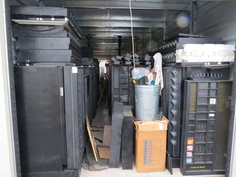 DAKOTA SELF STORAGE UNIT E-10 - 12' X 40' - BUYER WILL HAVE 5 DAYS TO CLEAN OUT THE UNIT, $500.00 CASH CLEAN OUT DEPOSIT WILL BE REFUNDED WHEN CLEAN OUT IS VERIFIED - 15% BUY FEE OR A MINIMUM BUY FEE OF $25.00 + 6.2% SALES TAX ON THE PURCHASE PRICE AND THE BUY FEE