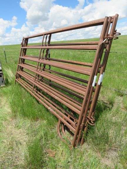 HI QUAL "RANGE PANEL" OVAL TUBE W/ U LATCH PORTABLE PANEL  63" TALL X 10' LENGTH  SELLING SO MUCH A PIECE TIMES 4