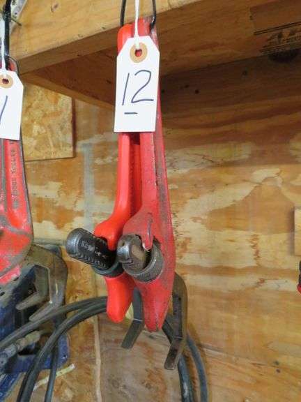 2- 10" HEX RIDGID E 120 PIPE WRENCHES BOTH TO GO ONE MONEY