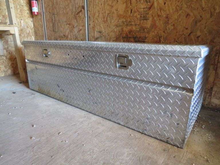 DIAMOND PLATE CROSS OVER PICKUP BOX TOOL BOX 61" LONG X 20" TALL AND 25" DEEP