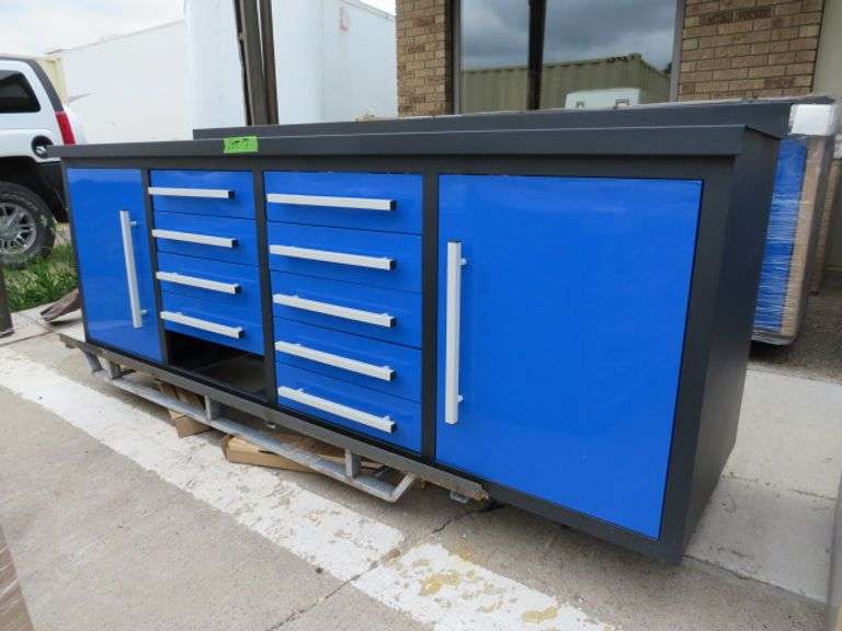 *** BRAND NEW *** 88" L X 25" W X 33" H 9 DRAWER BLUE COLOR WORK BENCH SLIGHTLY DAMAGED UNIT NEEDS A DRAWER TO BE INSTALLED BY THE BUYER - OTHER WISE IT's NEW AND UNUSED