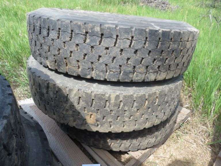 3 TRUCK TIRES, 285-75-24.5 RECAP