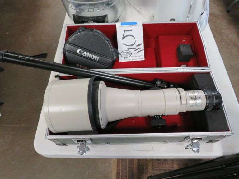 CANON FD 600MM 1:4.5 LENS WITH CASE AND BOGEN STAND