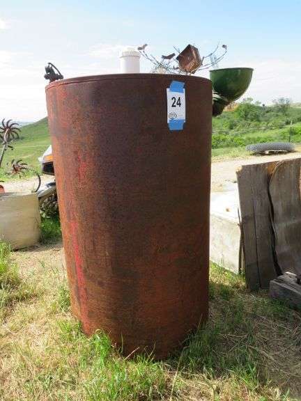 WASTE OIL TANK, 3'X5' APPROXIMATELY 400 GALLON