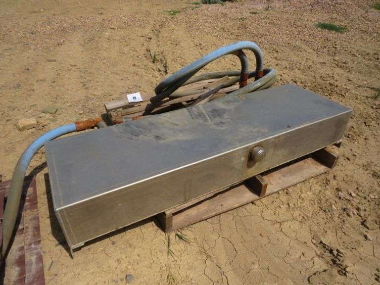 HYDRAULIC TANK