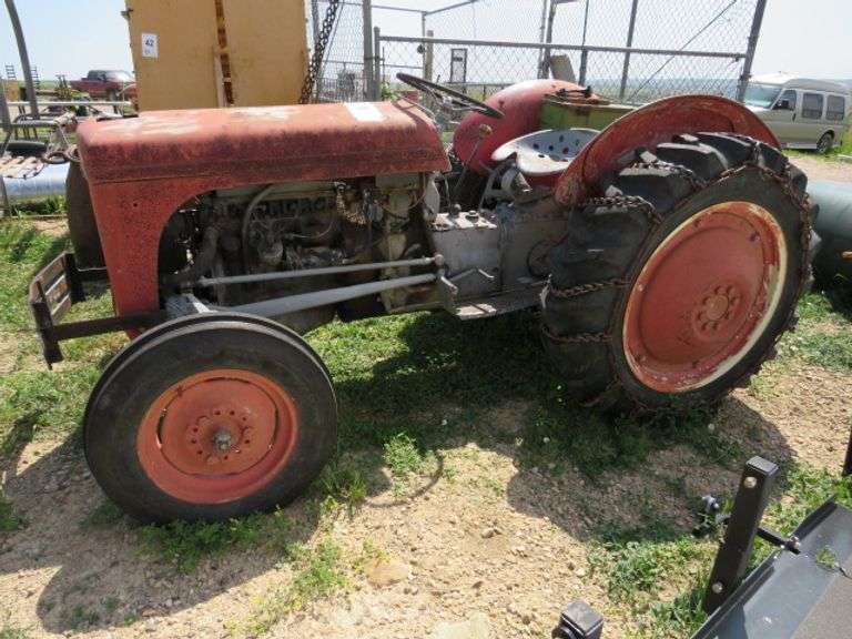 FERGUSSON TRACTOR - 12 VOLT - RUNS FINE - WITH SHERMAN TRANSMISSION ...