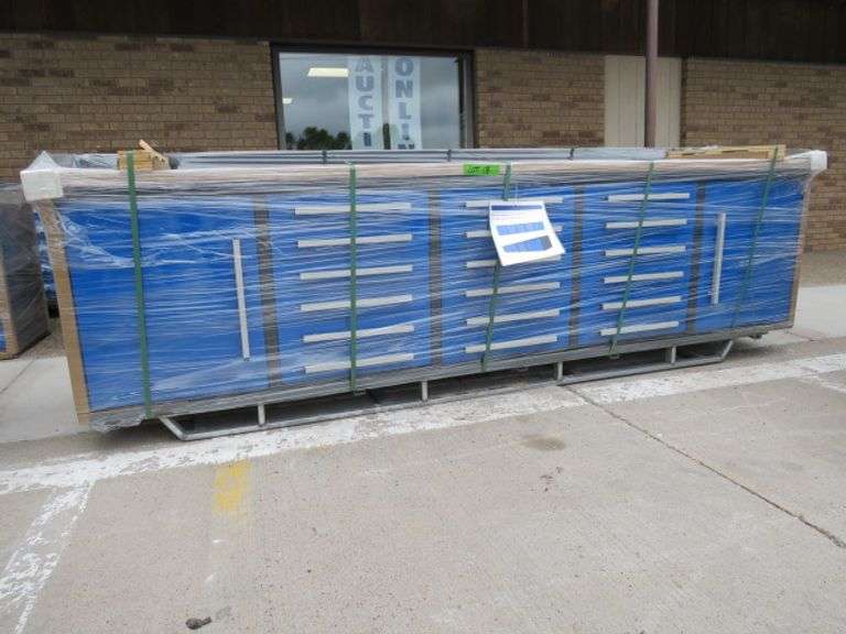 *** BRAND NEW *** 120"X25"X35 BLUE METAL 18 DRAWER  W/2 END CABINETS  WORKBENCH