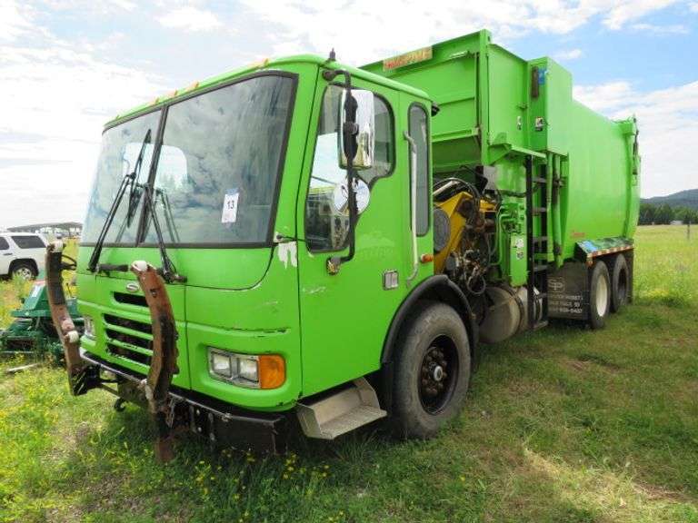 2003 Sterling Automated Curbtender Garbage Truck - 217,776 miles, VIN 49HHBYB543rl81486 - GARBAGE UNIT WAS RECENLTY COMPLETLEY REBUILT - RUSN AND OPERATES - STOP IN AND LOOK IT OVER