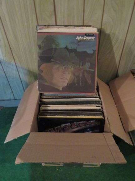 BOX OF VYNIL RECORDS