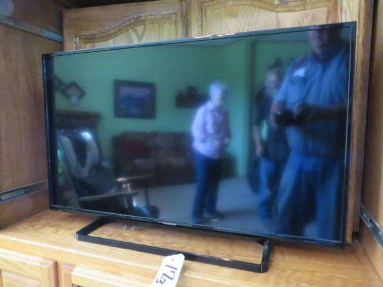 COLOR TV. AND ASSTD. MOVIES