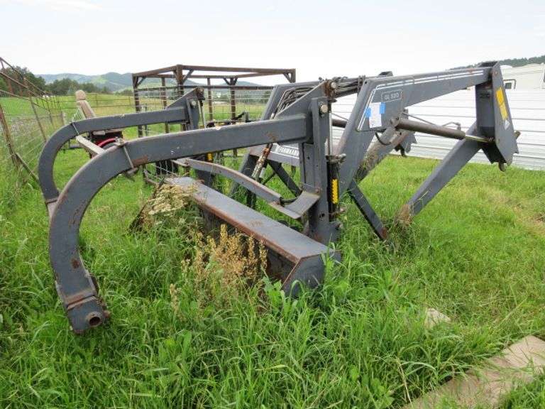 FARMHAND AGCO MODEL GL520 LOADER ATTATCHMENT  7' BUCKET WITH 3 TINE GRAPPLE - LOOKS TO BE COMPLETE & IN GOOD CONDITION