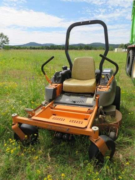 2008 Scag Mower Freedom Z SFZ48-26BS, 48" deck with 26 NP Briggs & Stratton Motor - SHOWING 1039 HOURS ON THE METER - STARTS, RUNS AND OPERATES AS IT SHOULD - JUST IN TIME TO CATCH UP ON YOUR MOWING