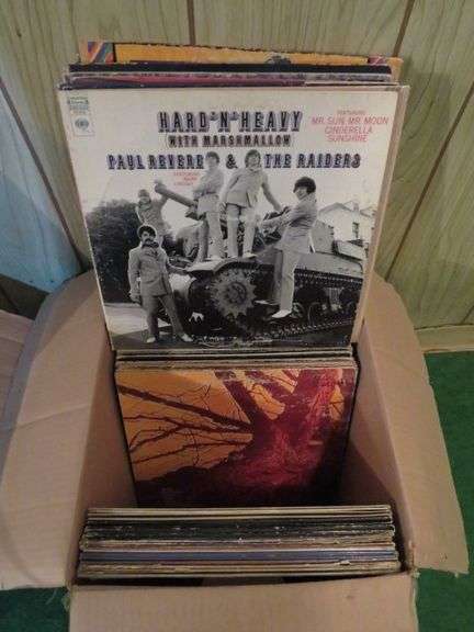 BOX OF VYNIL RECORDS