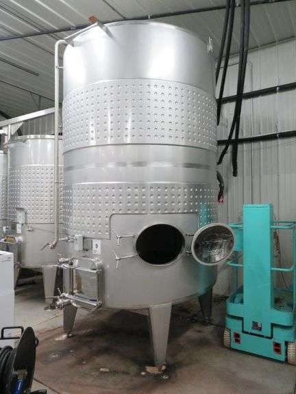 Prettech/Fermenters Choice, 2018, Fixed Lid, 10,000 Liters. Includes all fittings, Temperature Controller and 12 V Glycol Control Valve. Rigging/loading fee of $200. 7'3" DIAMETER X 14' 7" TALL