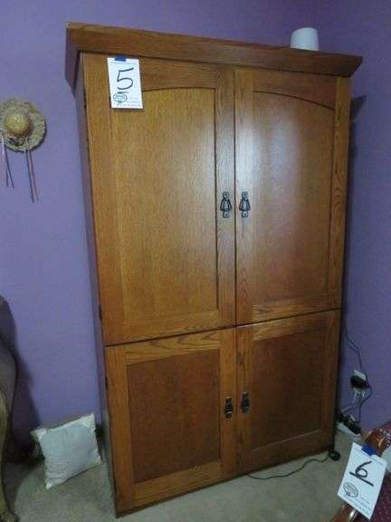 WARDROBE 6' TALL X 24" DEEP X 42" WIDE