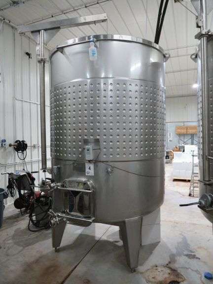 Prettech/Fermenters Choice, 2018, Variable Capacity Tank, 5,000 Liters. Includes all fittings, Temperature Controller and 12 V Glycol Control Valve. Rigging/loading fee of $200. 6' DIAMETER X 12' TO TOP OF CRANE