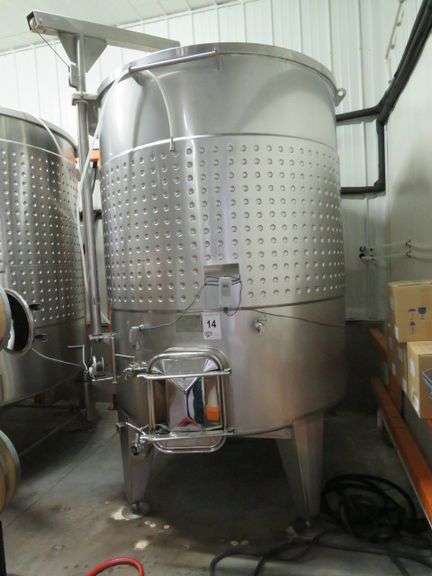 Prettech/Fermenters Choice, 2018, Variable Capacity Tank, 5,000 Liters. Includes all fittings, Temperature Controller and 12 V Glycol Control Valve. Rigging/loading fee of $200. 6' DIAMETER X 12' TO TOP OF CRANE