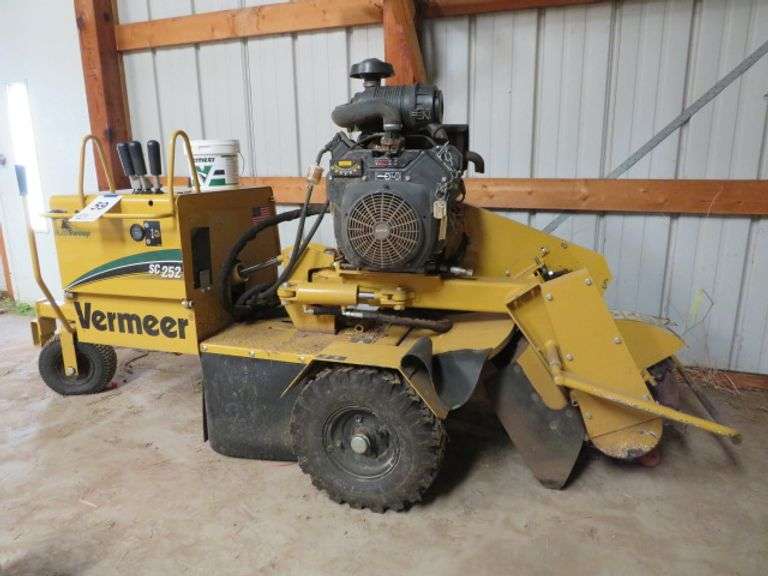 2013 VERMER MODEL SC252 STUMP CUTTER VIN/PIN: 1VRN071F3D10 17263- VERY LITTLE USE - EXCELLENT CONDITION - LOCATED IN THE EAST SHOP OF THE OLD SAWMILL PROPERTY